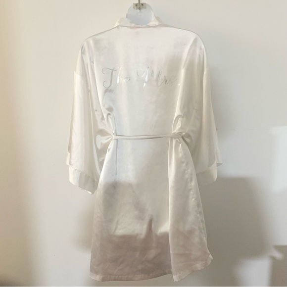 La Senza white silky “The Mrs” bride robe - Picture 5 of 6